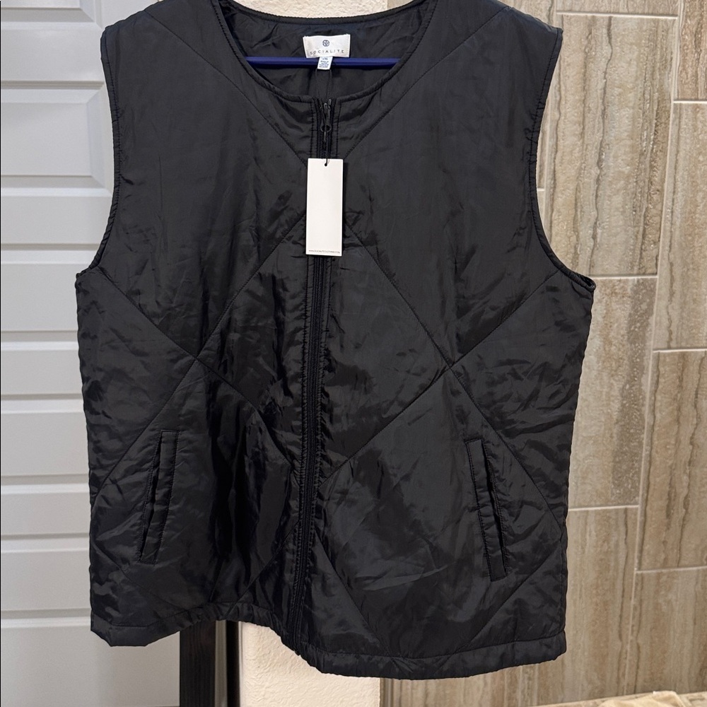 NWT Socialite Quilted Vest Black Size L/XL